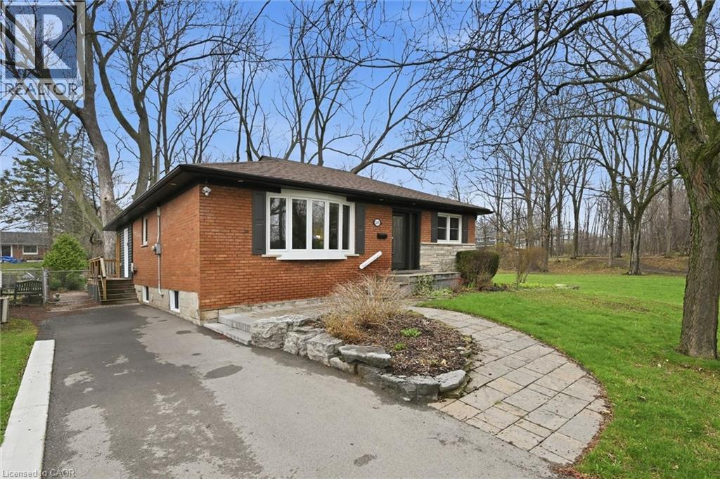 2191 Mount Royal Avenue, Burlington, Ontario  L7P 1R7 - Photo 3 - 40821805