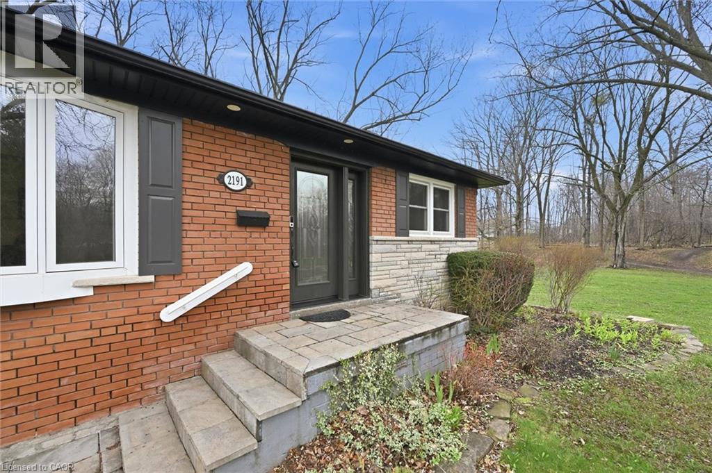 2191 Mount Royal Avenue, Burlington, Ontario  L7P 1R7 - Photo 4 - 40821805