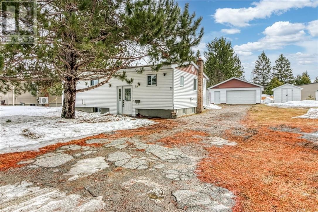 29 Arlington Drive E, Dowling, Ontario  P0M 1R0 - Photo 1 - 2127189