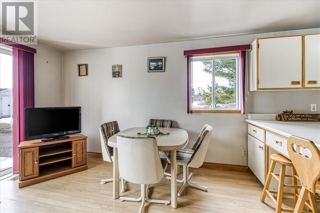 29 Arlington Drive E, Dowling, Ontario  P0M 1R0 - Photo 12 - 2127189