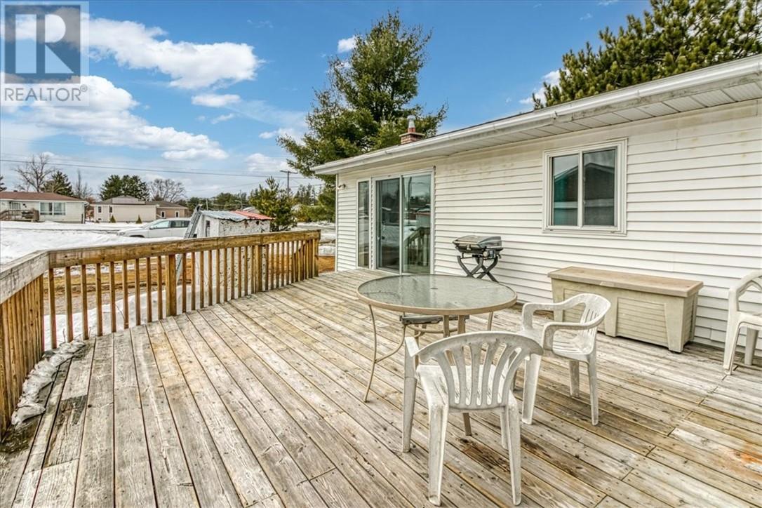 29 Arlington Drive E, Dowling, Ontario  P0M 1R0 - Photo 4 - 2127189