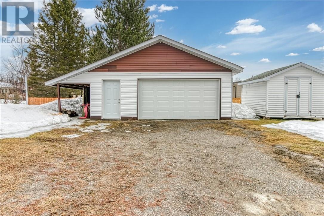 29 Arlington Drive E, Dowling, Ontario  P0M 1R0 - Photo 8 - 2127189