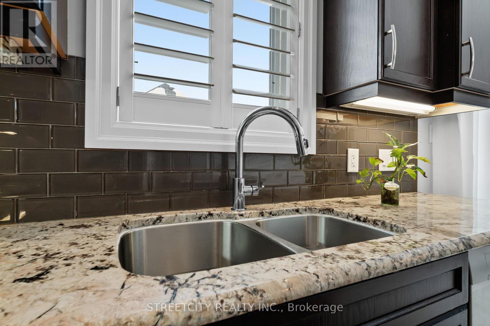 6540 Upper Canada Cross, London South, Ontario  N6P 0B9 - Photo 13 - X13013434