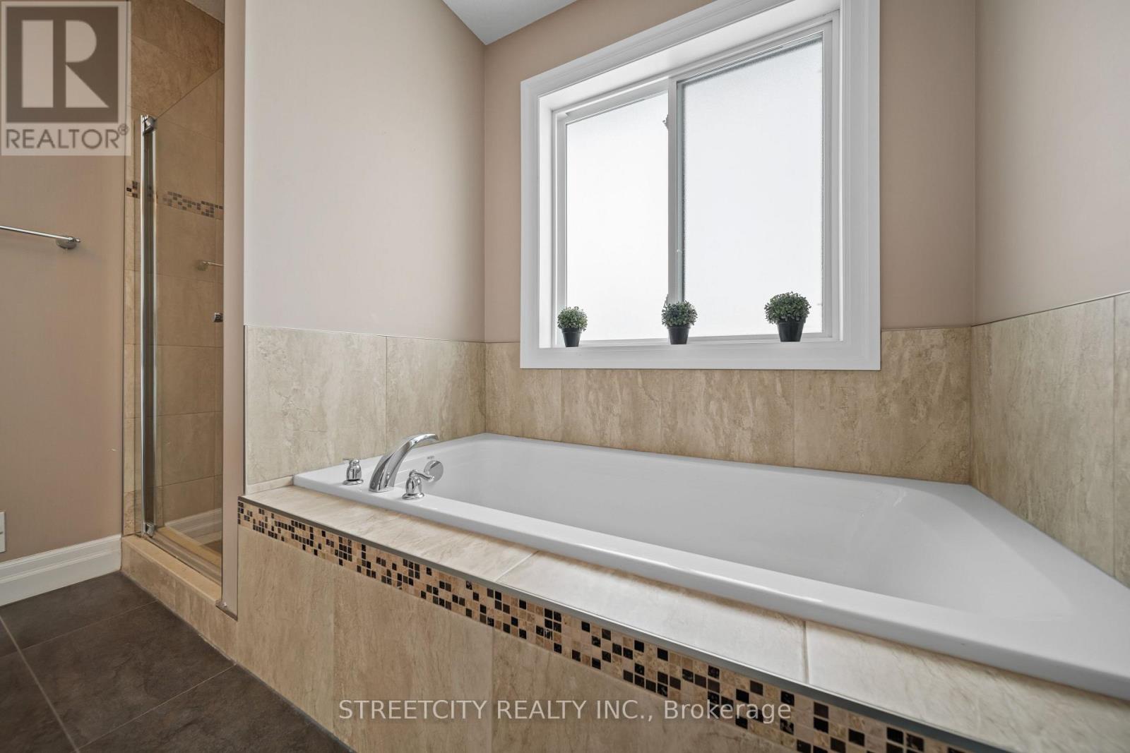 6540 Upper Canada Cross, London South, Ontario  N6P 0B9 - Photo 26 - X13013434