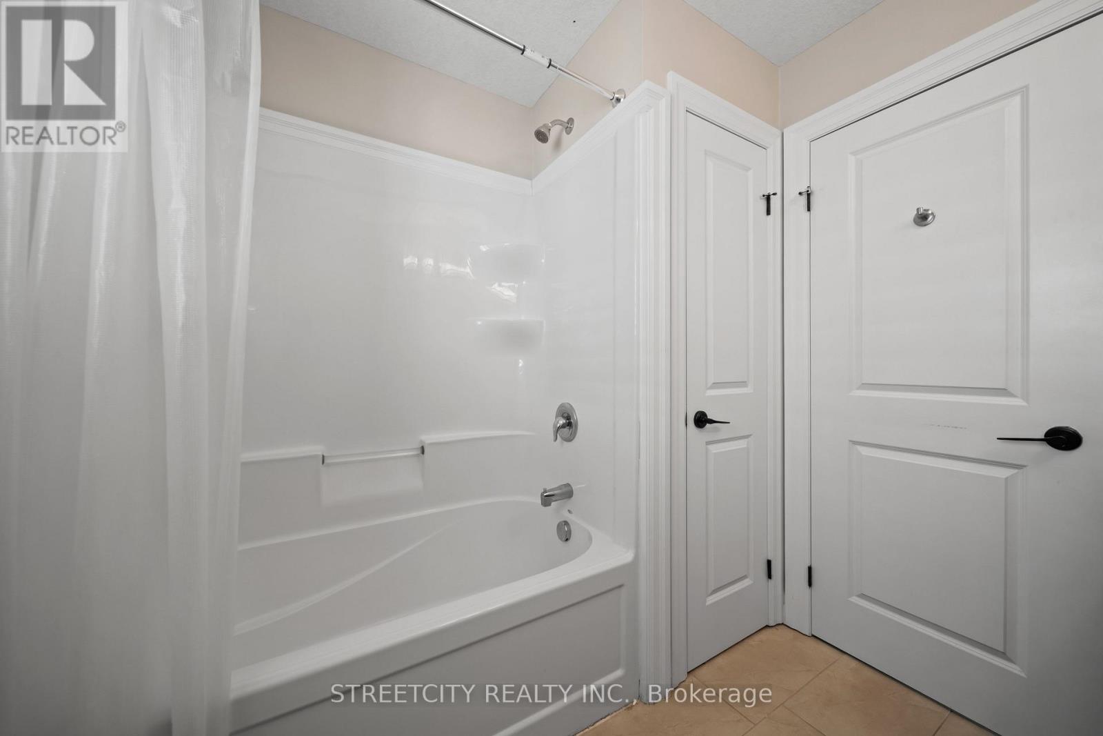 6540 Upper Canada Cross, London South, Ontario  N6P 0B9 - Photo 31 - X13013434