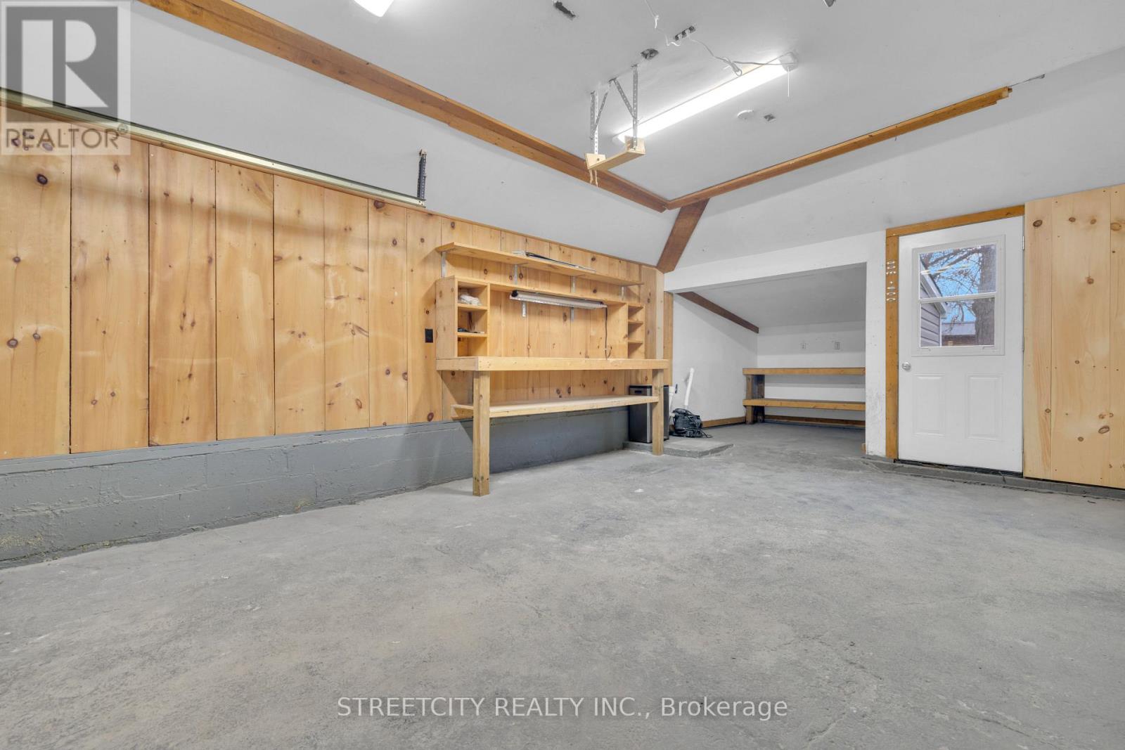 190 King Street, Southwest Middlesex, Ontario  N0L 1M0 - Photo 36 - X13013472