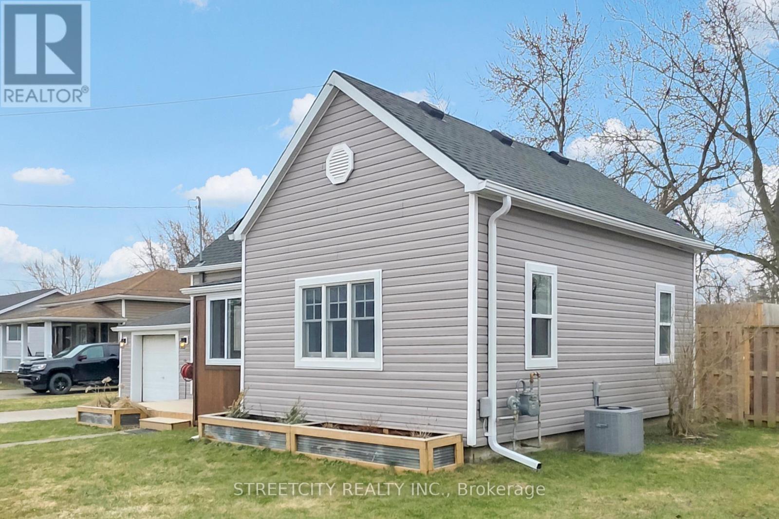 190 King Street, Southwest Middlesex, Ontario  N0L 1M0 - Photo 40 - X13013472