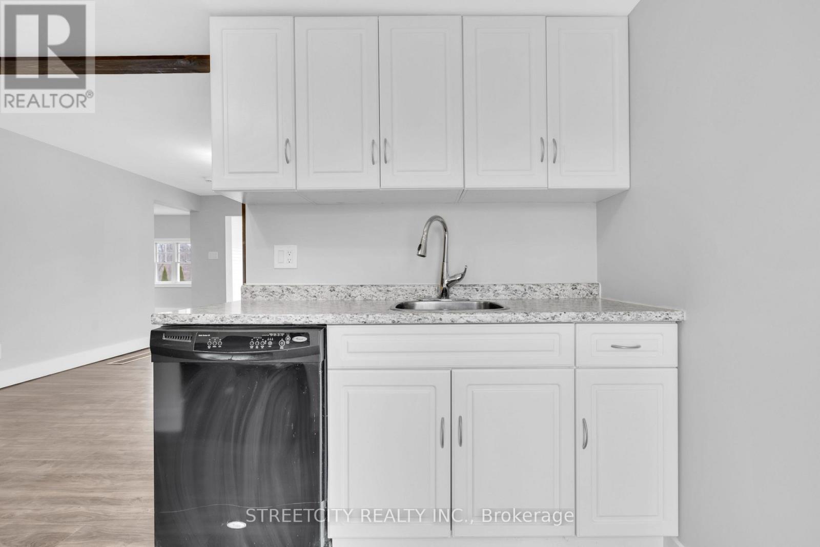 190 King Street, Southwest Middlesex, Ontario  N0L 1M0 - Photo 6 - X13013472