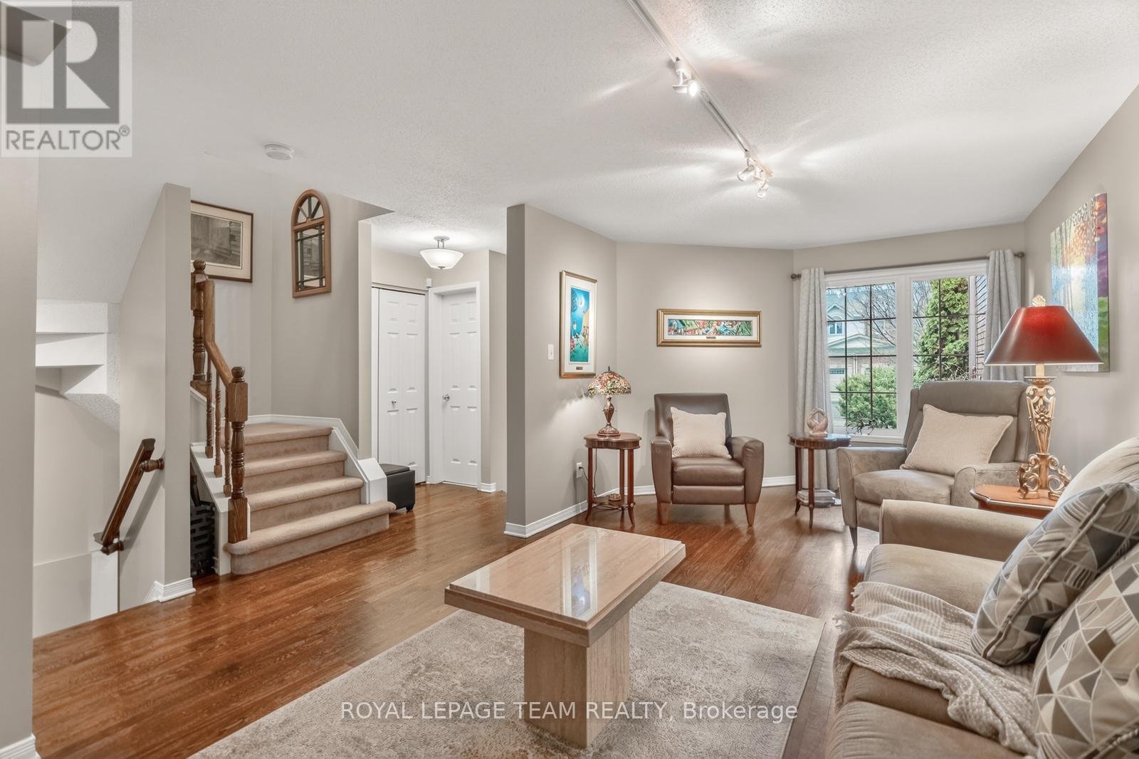 9 Borealis Crescent, Ottawa, Ontario  K1K 4T4 - Photo 4 - X13013428