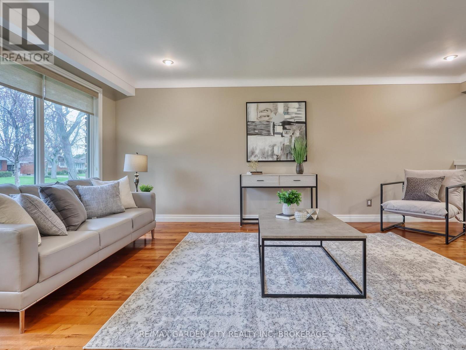 15 Black Friars Road, St. Catharines, Ontario  L2N 2M8 - Photo 11 - X13013400