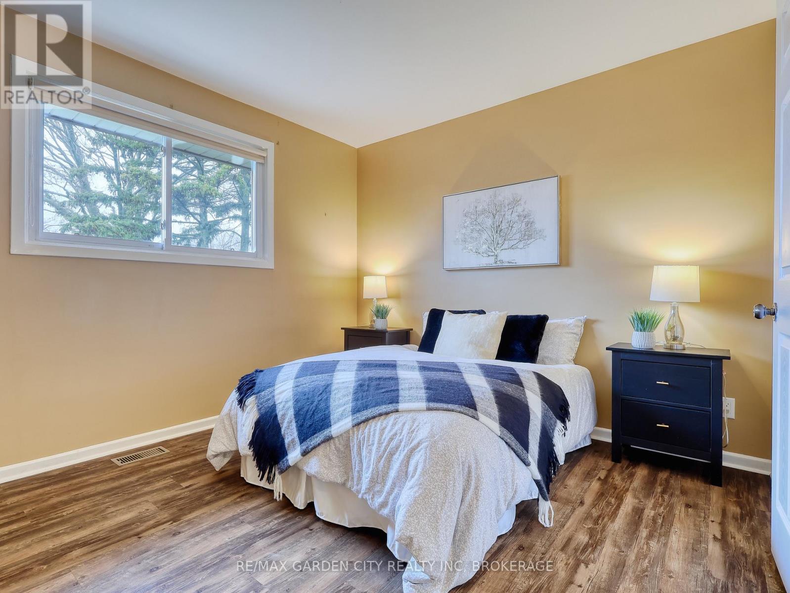 15 Black Friars Road, St. Catharines, Ontario  L2N 2M8 - Photo 22 - X13013400