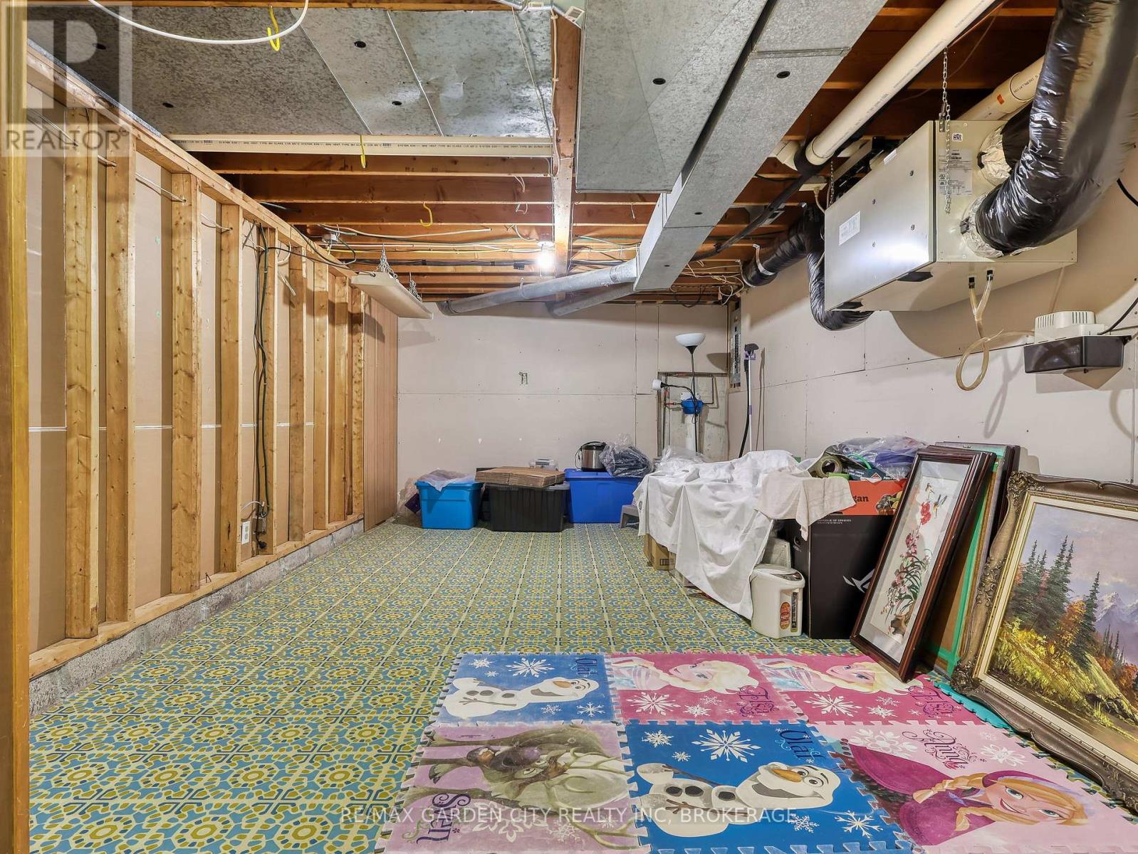 15 Black Friars Road, St. Catharines, Ontario  L2N 2M8 - Photo 37 - X13013400