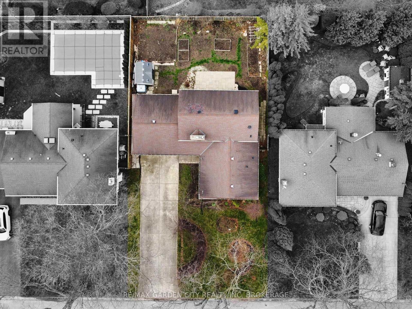 15 Black Friars Road, St. Catharines, Ontario  L2N 2M8 - Photo 39 - X13013400