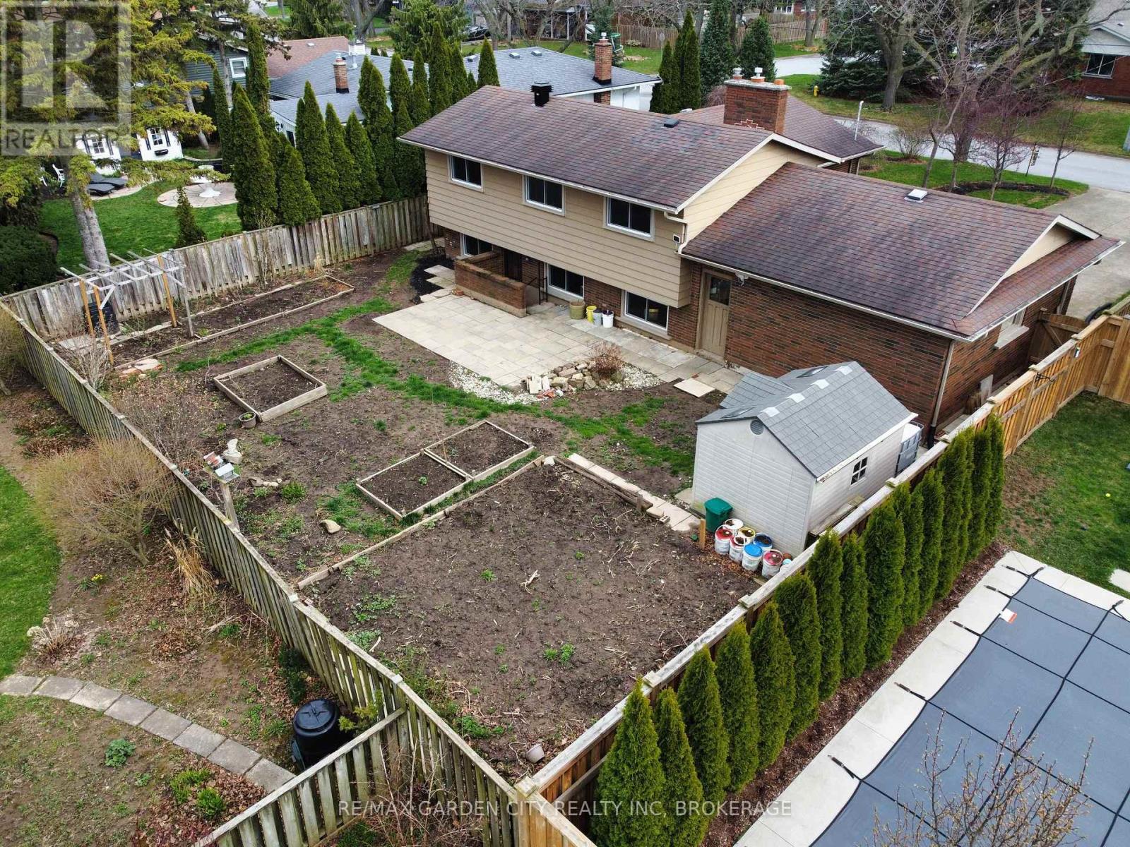 15 Black Friars Road, St. Catharines, Ontario  L2N 2M8 - Photo 44 - X13013400