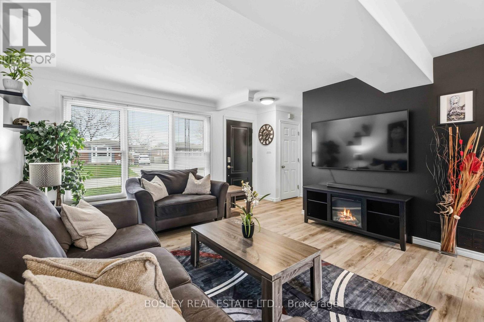 75 Wildwood Road, St. Catharines, Ontario  L2M 1E1 - Photo 3 - X13013544