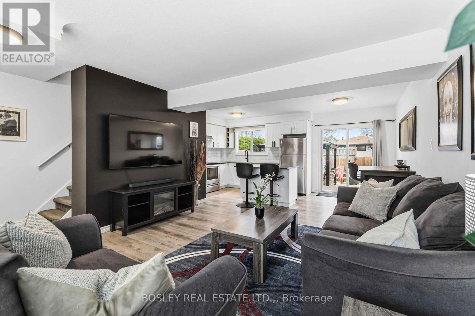 75 Wildwood Road, St. Catharines, Ontario  L2M 1E1 - Photo 4 - X13013544