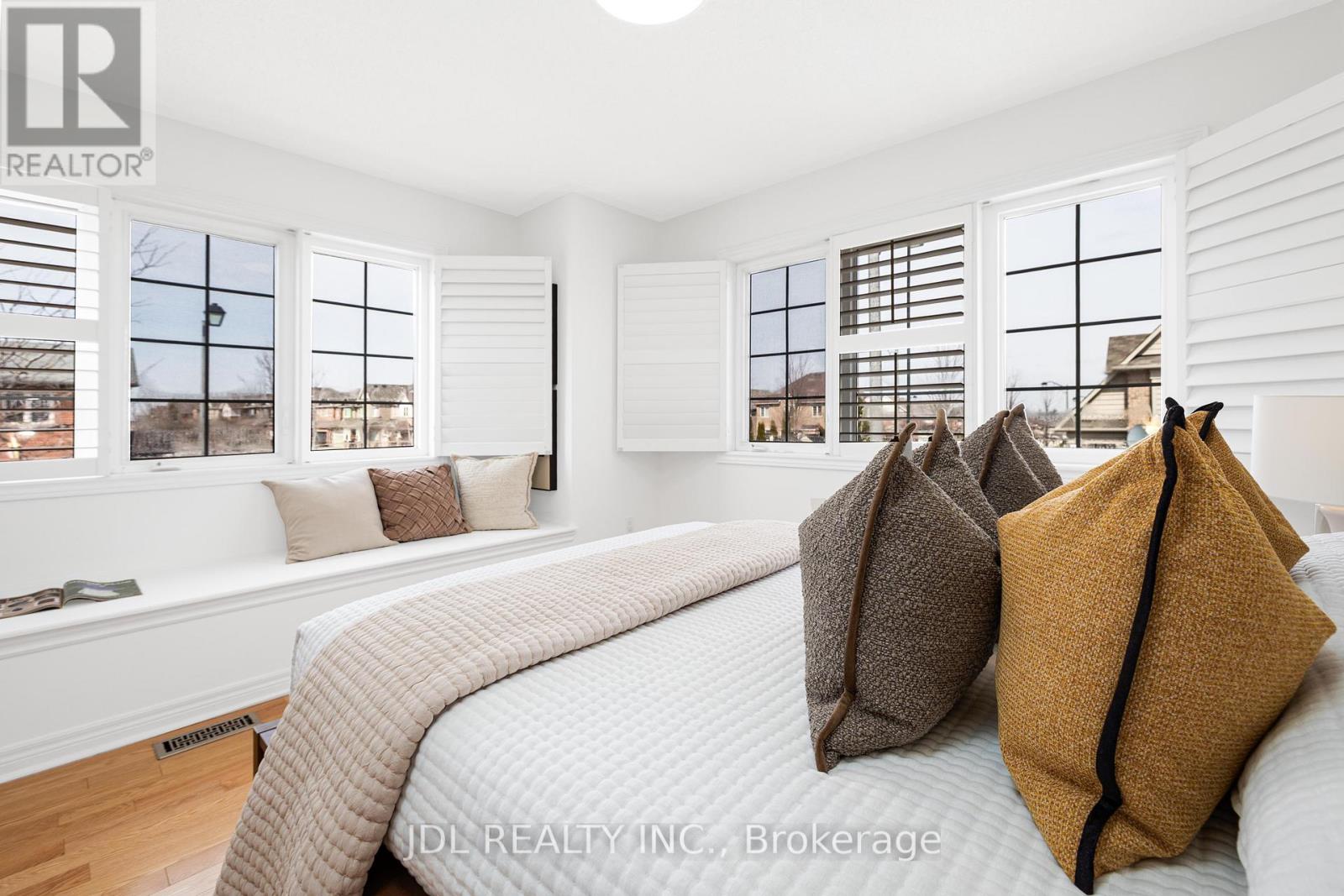 3 Mansard Drive, Richmond Hill, Ontario  L4E 0L8 - Photo 17 - N13013406