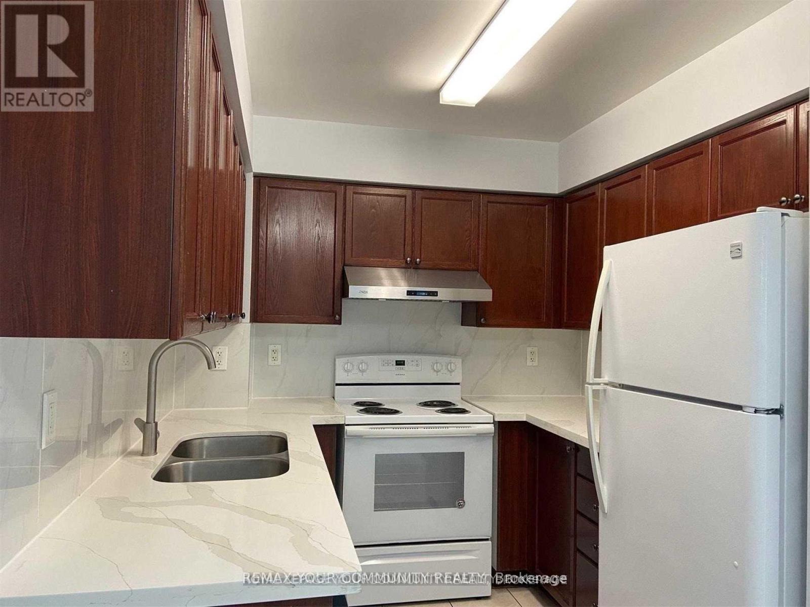 1210 - 23 Oneida Crescent, Richmond Hill, Ontario  L4B 2A0 - Photo 9 - N13013460