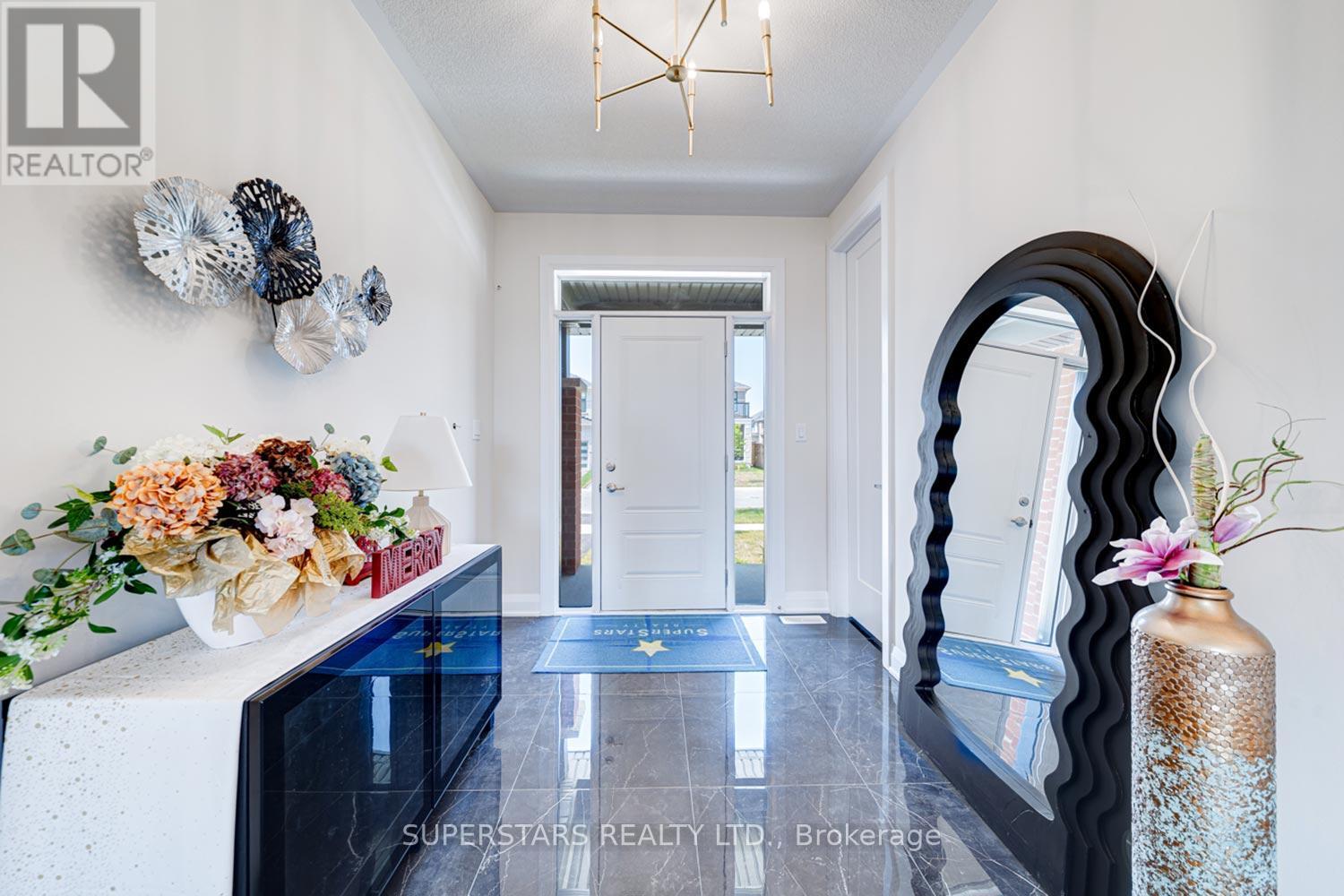 33 John Dallimore Drive, Georgina, Ontario  L4P 0S6 - Photo 2 - N13013470