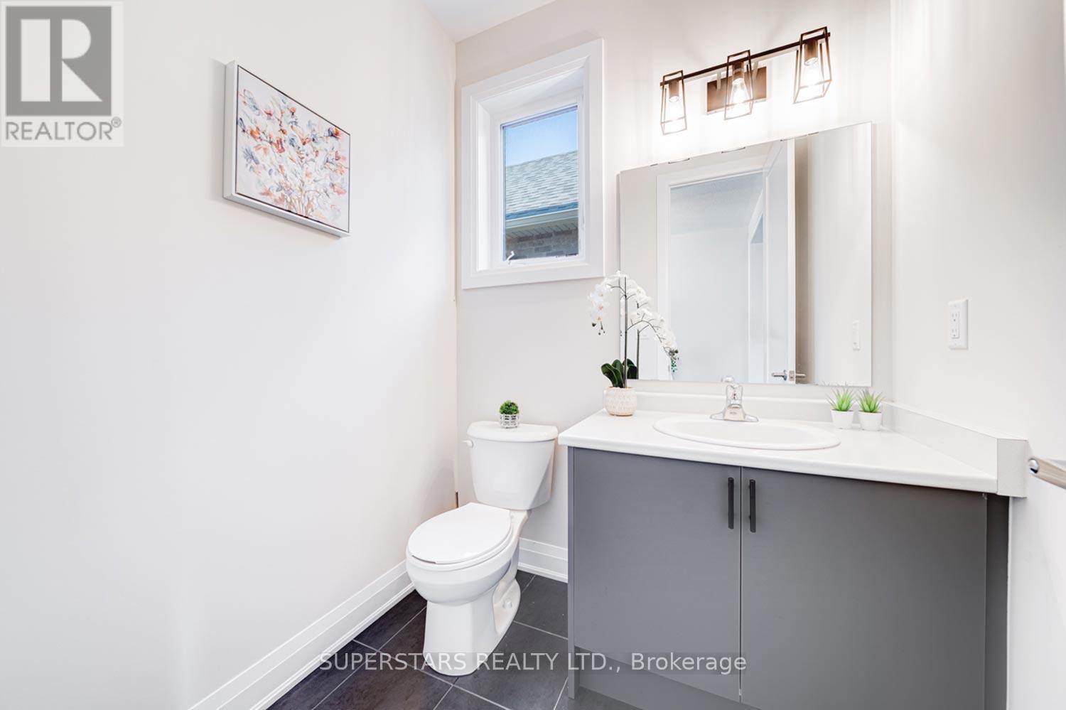 33 John Dallimore Drive, Georgina, Ontario  L4P 0S6 - Photo 3 - N13013470