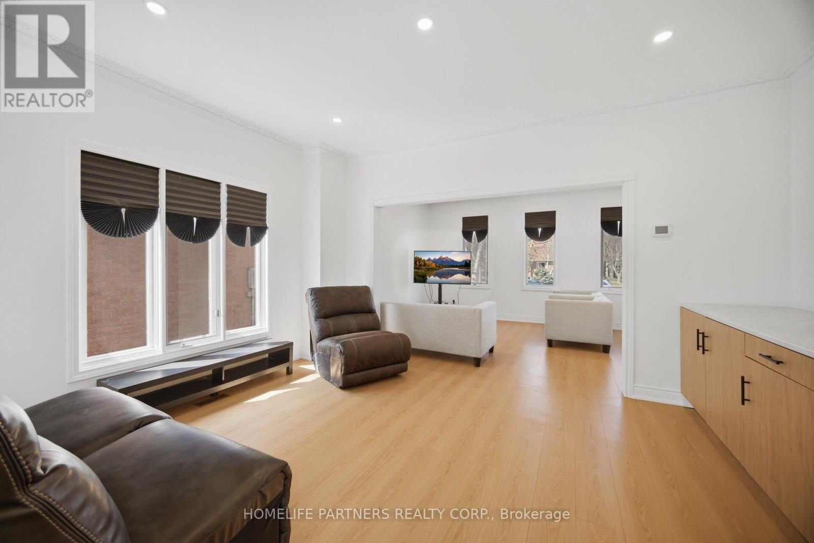 27 Marconi Avenue, Vaughan, Ontario  L4L 7A6 - Photo 11 - N13013490