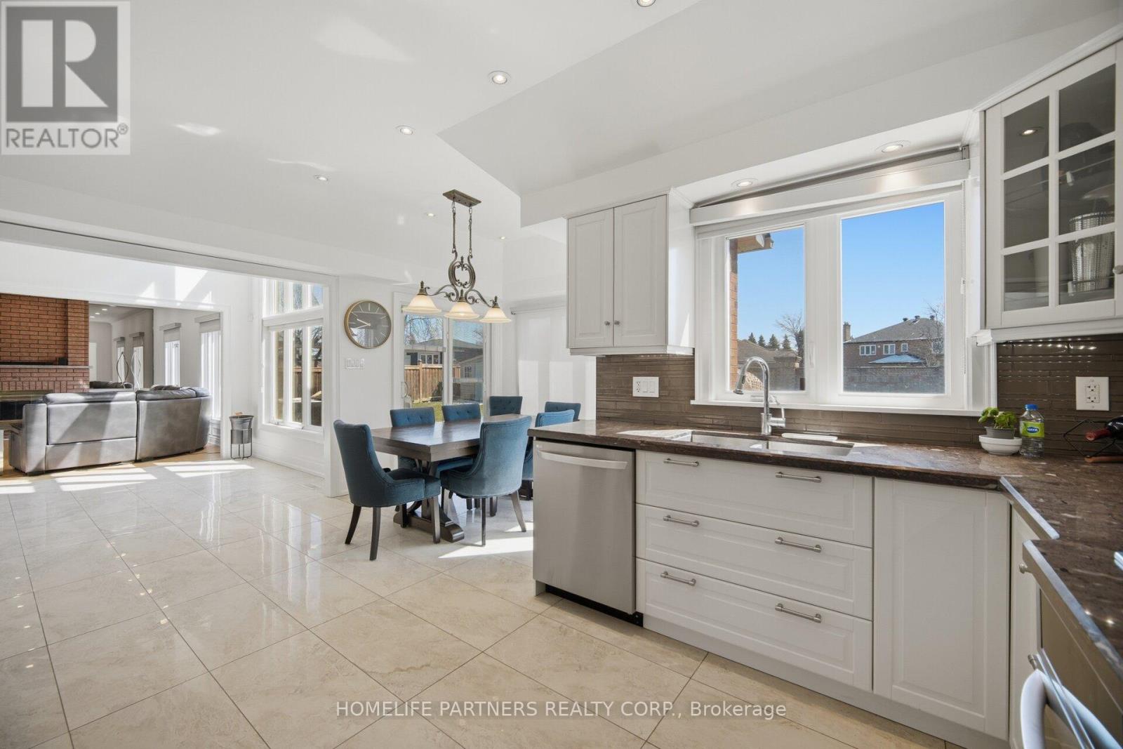 27 Marconi Avenue, Vaughan, Ontario  L4L 7A6 - Photo 15 - N13013490