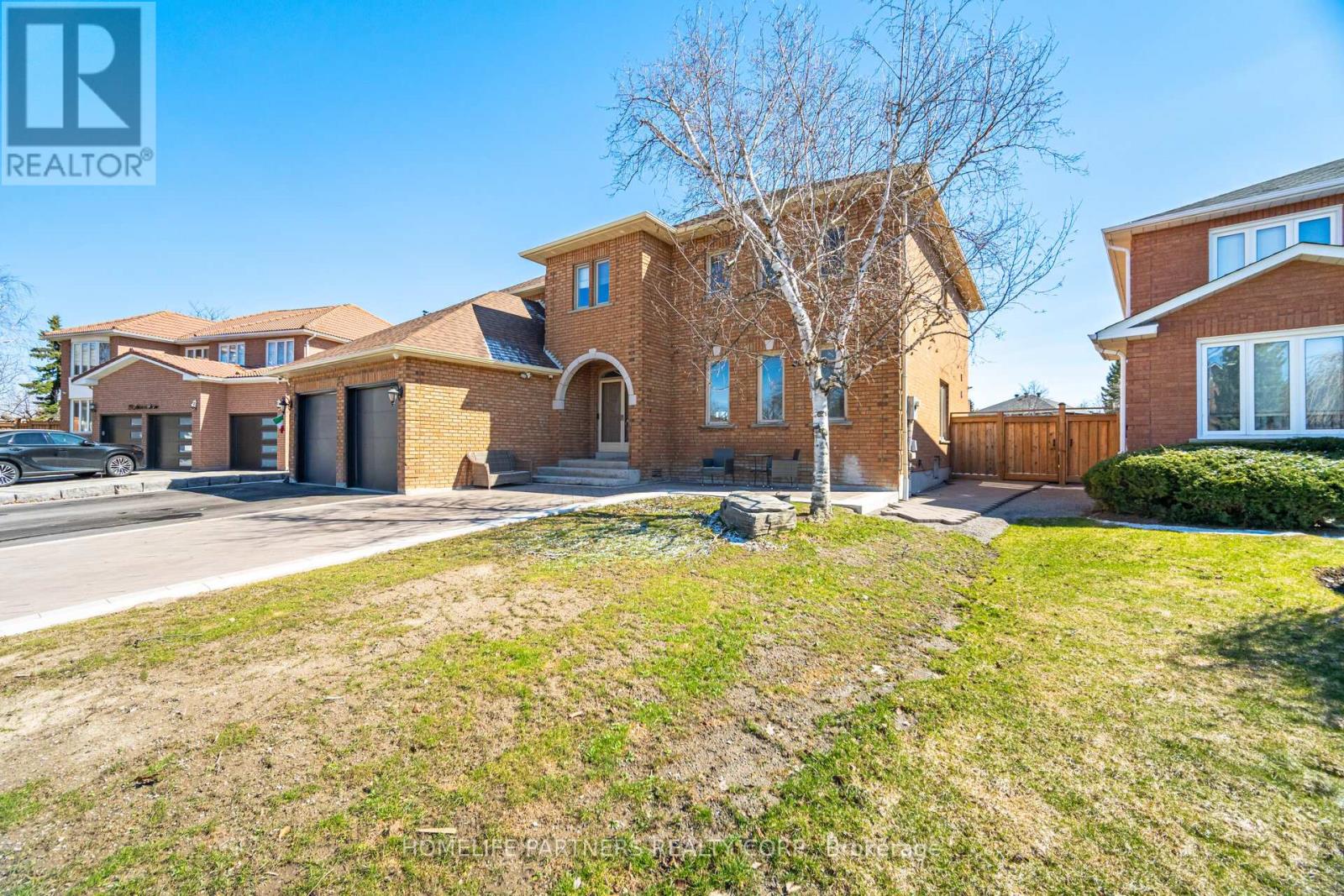 27 Marconi Avenue, Vaughan, Ontario  L4L 7A6 - Photo 2 - N13013490