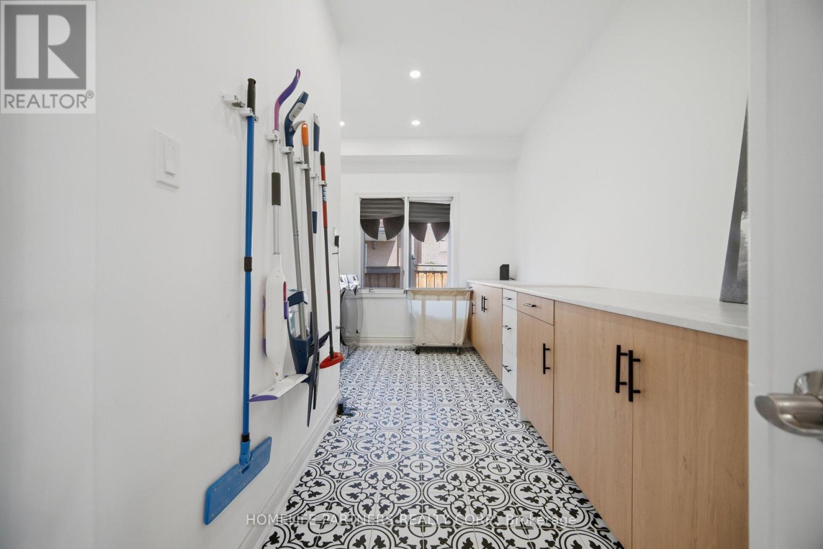 27 Marconi Avenue, Vaughan, Ontario  L4L 7A6 - Photo 30 - N13013490