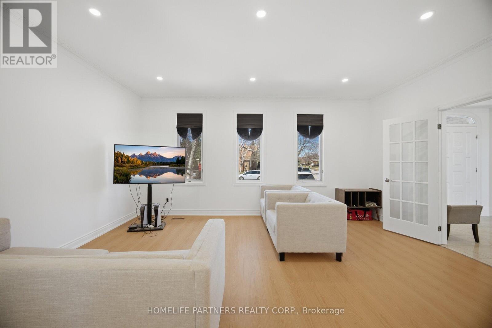 27 Marconi Avenue, Vaughan, Ontario  L4L 7A6 - Photo 8 - N13013490