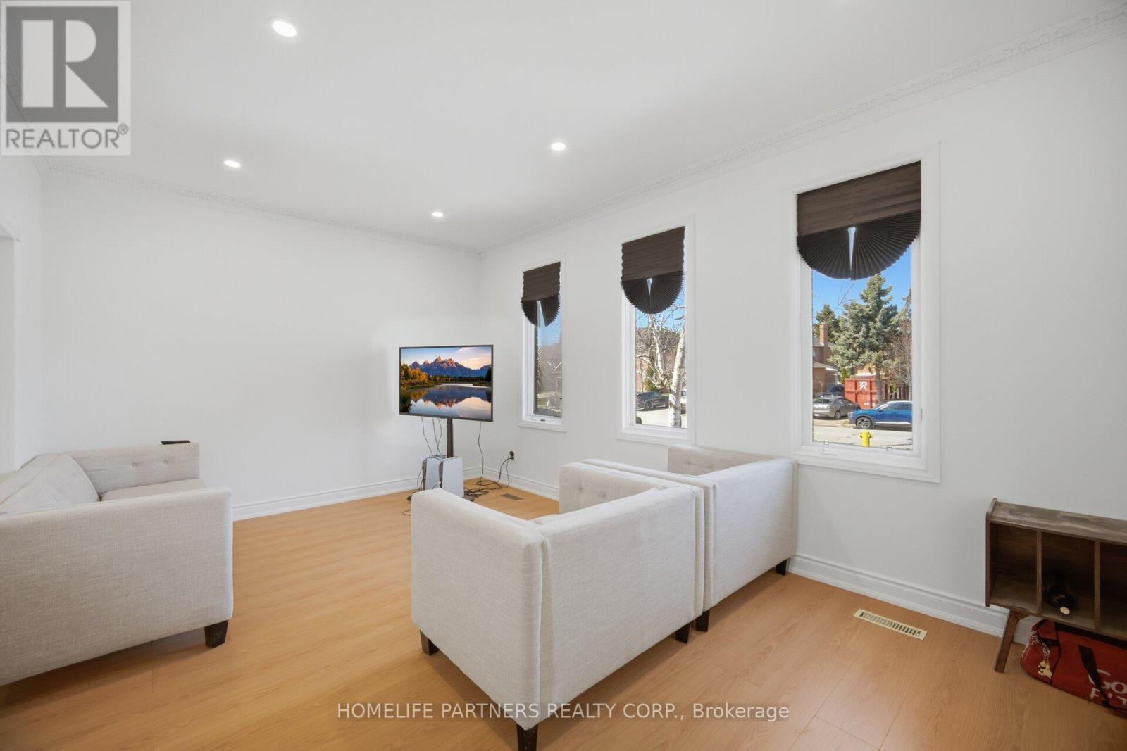 27 Marconi Avenue, Vaughan, Ontario  L4L 7A6 - Photo 9 - N13013490