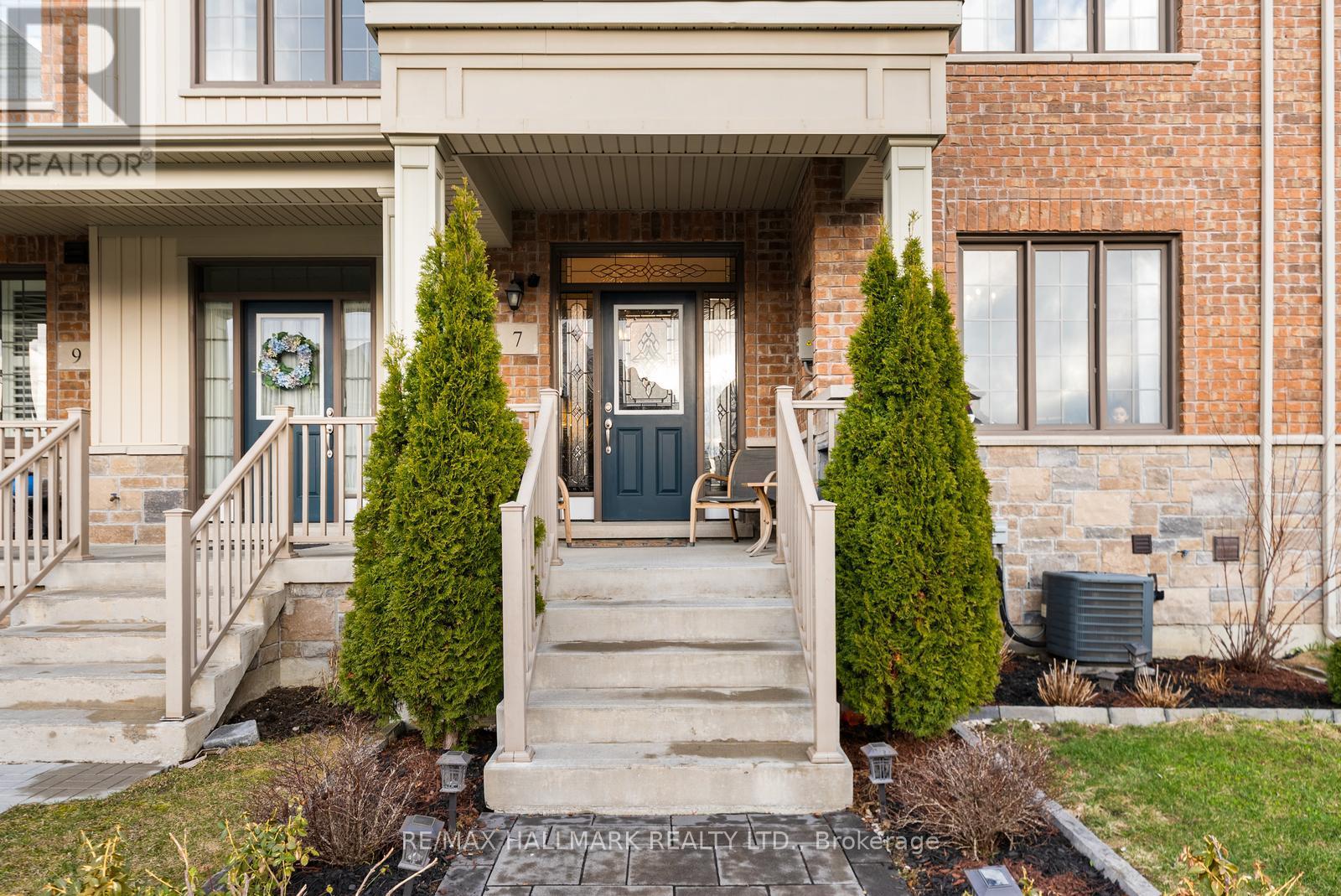 7 CURRATUCK ST CARRATUCK STREET, east gwillimbury (sharon), Ontario