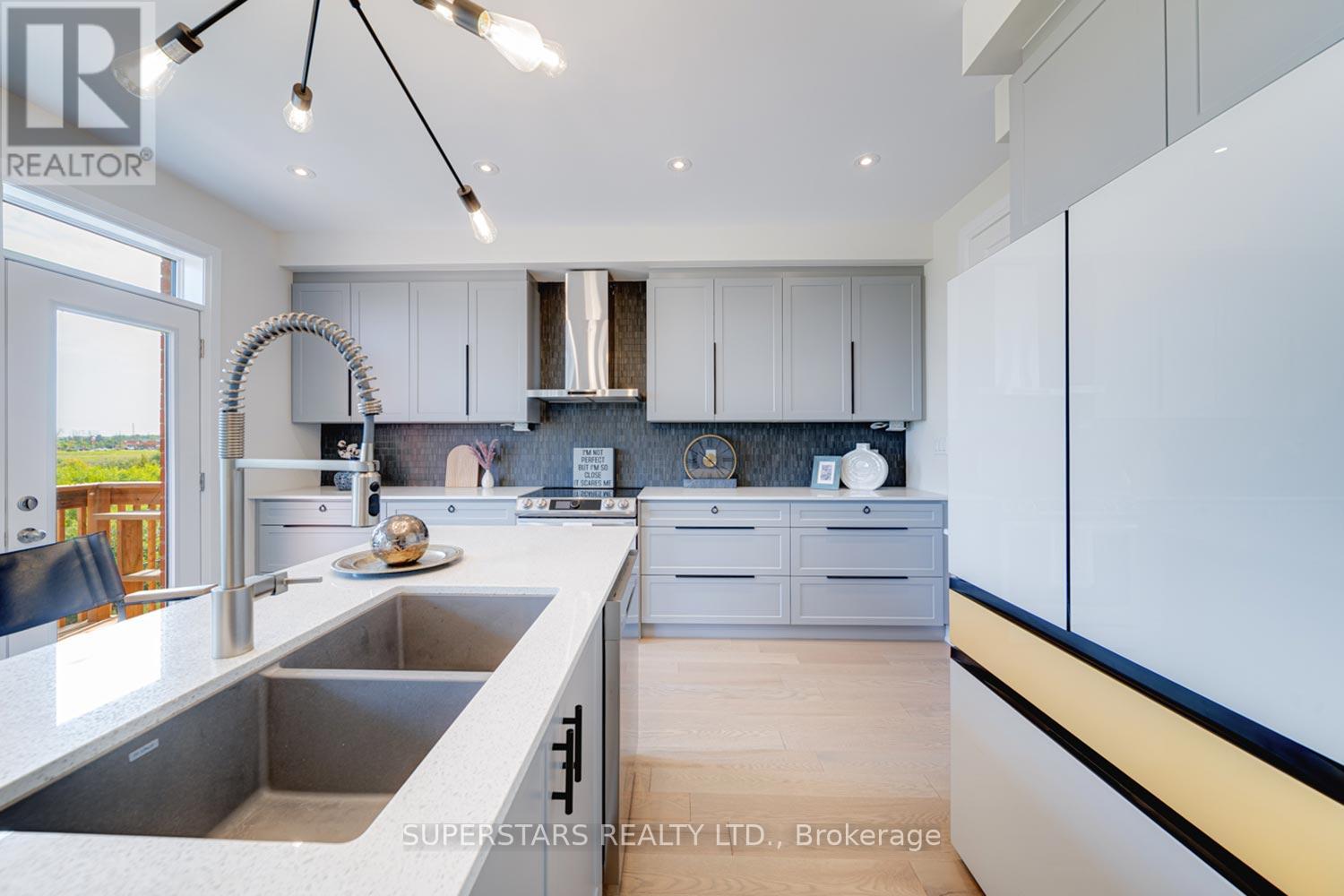 33 John Dallimore Drive, Georgina, Ontario  L4K 4M3 - Photo 14 - N13013508