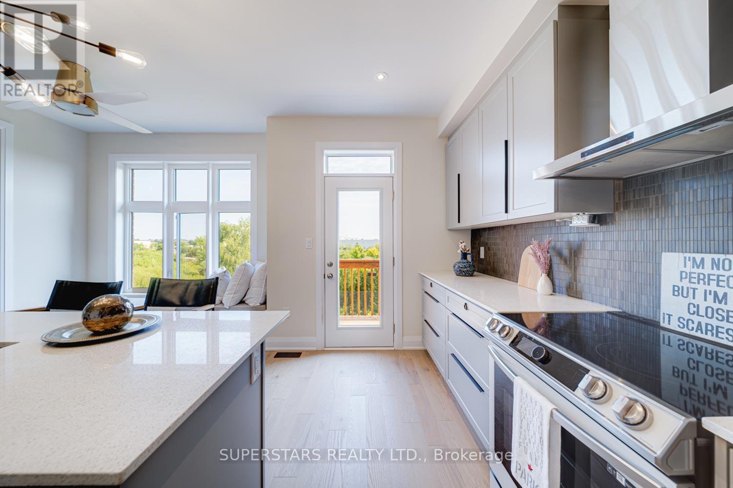 33 John Dallimore Drive, Georgina, Ontario  L4K 4M3 - Photo 15 - N13013508