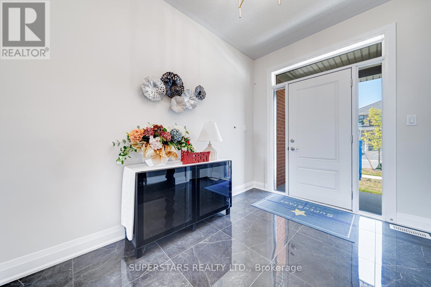 33 John Dallimore Drive, Georgina, Ontario  L4K 4M3 - Photo 6 - N13013508