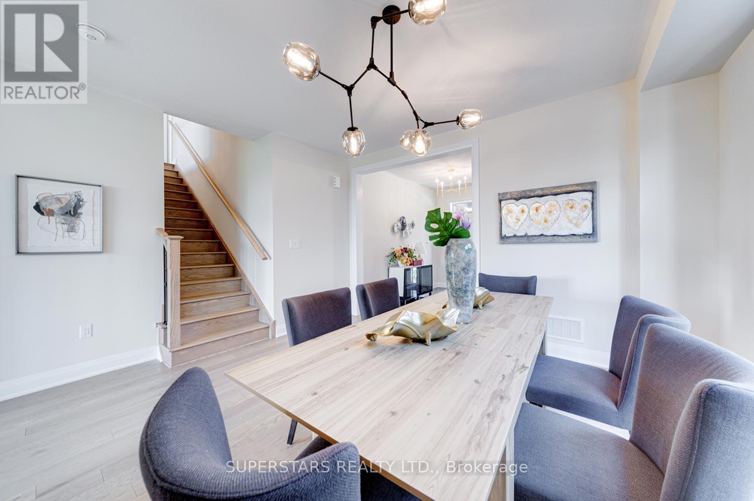 33 John Dallimore Drive, Georgina, Ontario  L4K 4M3 - Photo 8 - N13013508