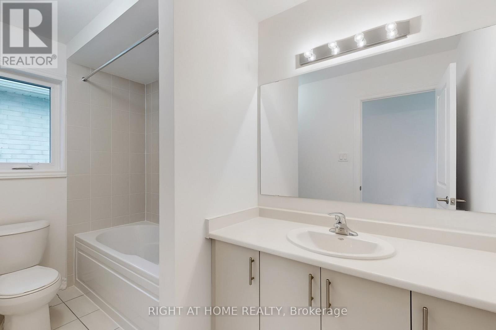 40 Ainslie Hill Crescent, Georgina, Ontario  L0E 1R0 - Photo 29 - N13013534