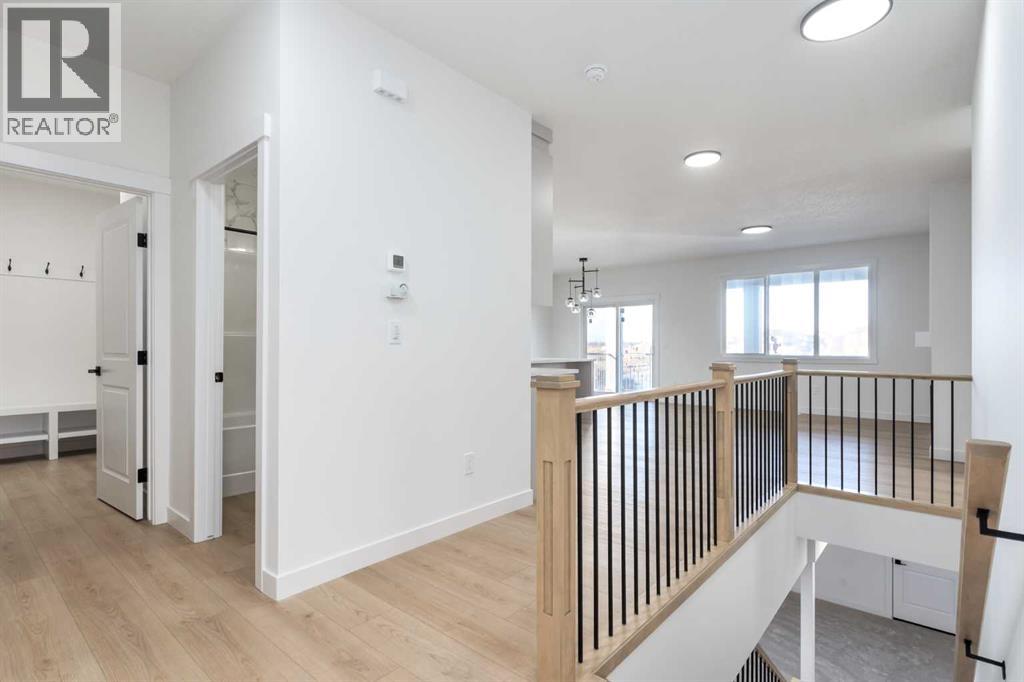 208 Monterey Bay Se, High River, Alberta  T1V 0J7 - Photo 3 - A2275431