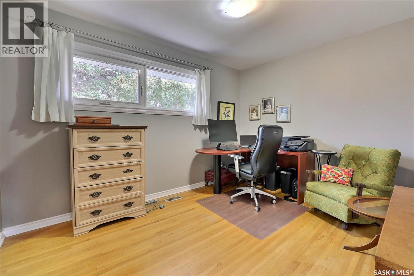 2512 Grant Road, Regina, Saskatchewan  S4S 5E6 - Photo 15 - SK033161