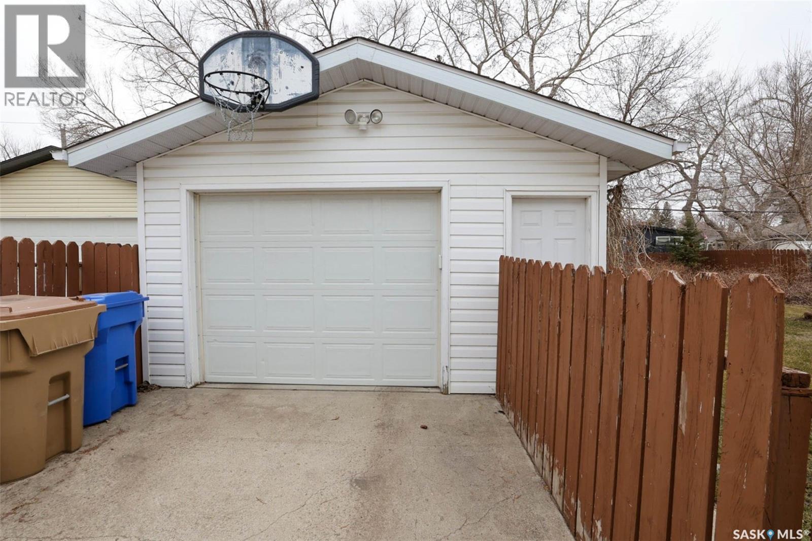 2512 Grant Road, Regina, Saskatchewan  S4S 5E6 - Photo 32 - SK033161