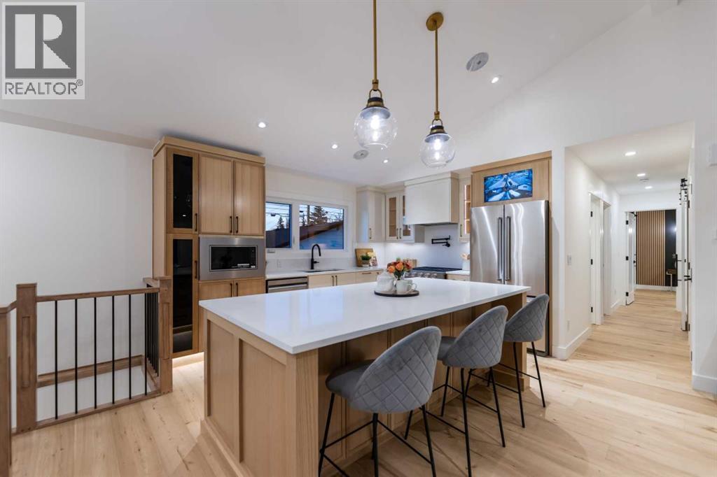 1024 Lake Christina Way Se, Calgary, Alberta  T2J 2R3 - Photo 12 - A2300671