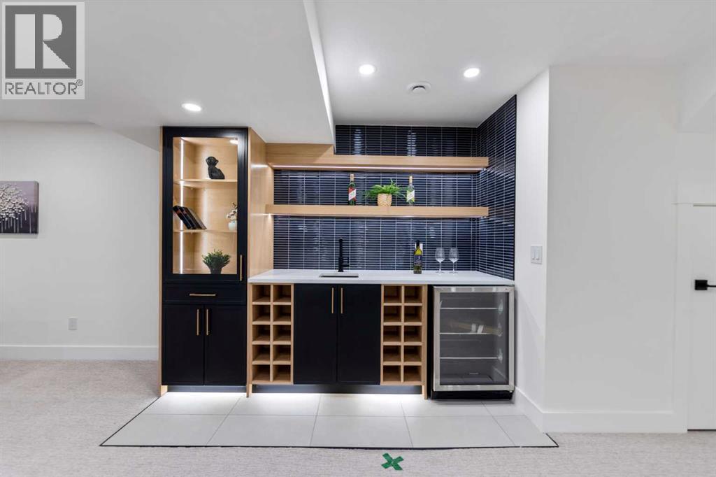 1024 Lake Christina Way Se, Calgary, Alberta  T2J 2R3 - Photo 31 - A2300671