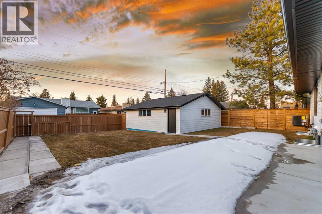 1024 Lake Christina Way Se, Calgary, Alberta  T2J 2R3 - Photo 42 - A2300671