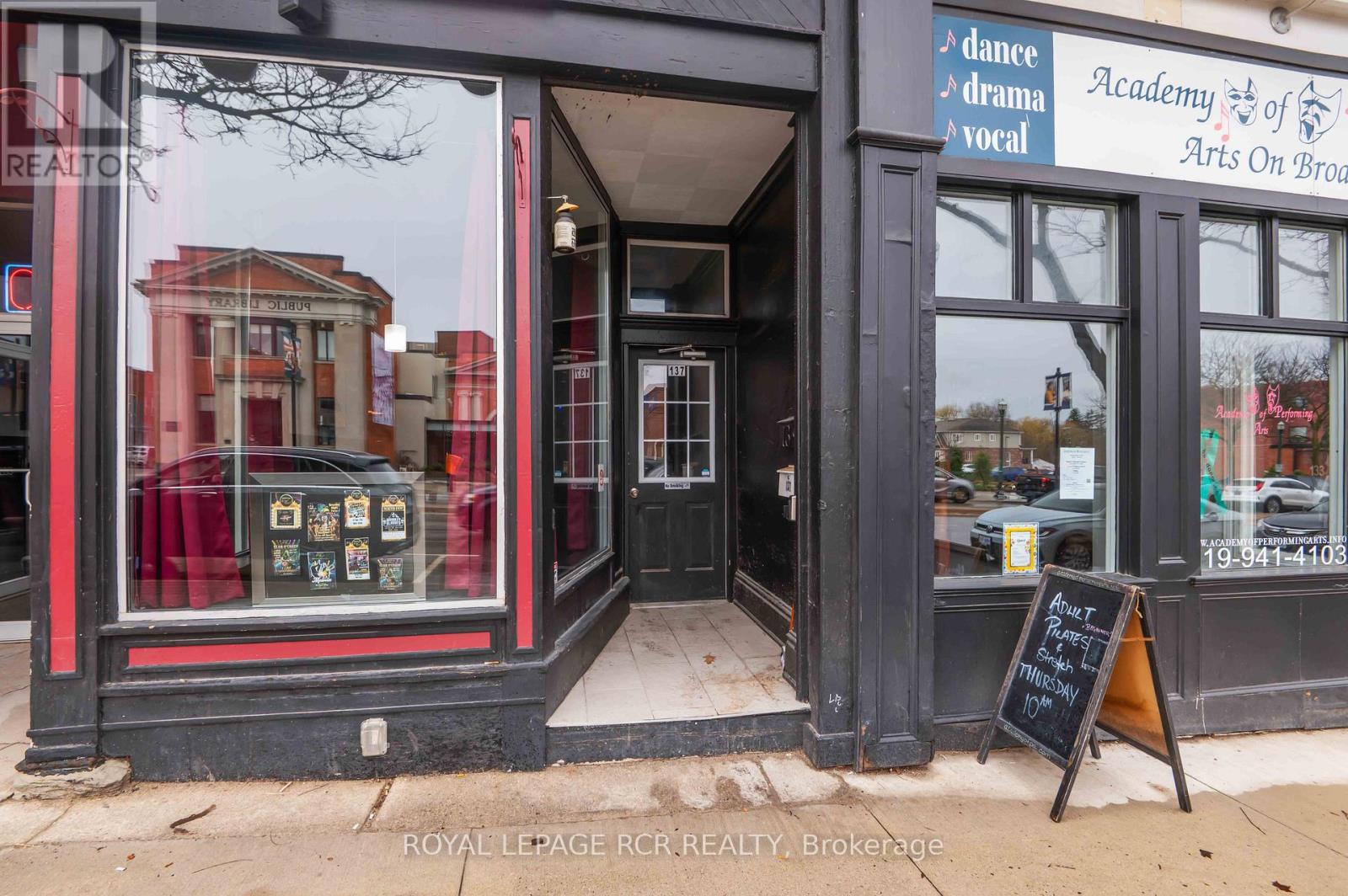 Upper - 137 Broadway, Orangeville, Ontario  L9W 1K2 - Photo 2 - W13013408