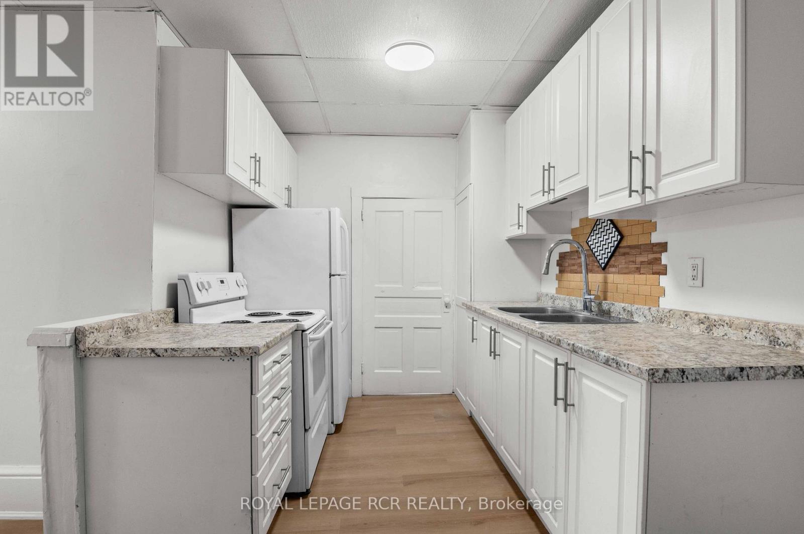 Upper - 137 Broadway, Orangeville, Ontario  L9W 1K2 - Photo 9 - W13013408