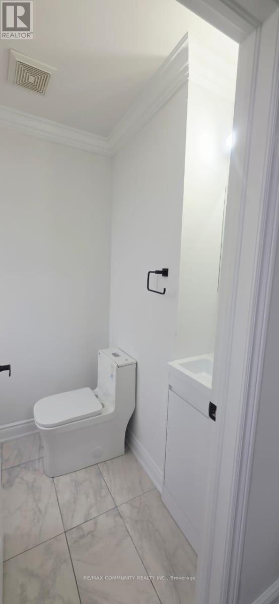 Upper - 50 Rockman Crescent, Brampton, Ontario  L7A 4B4 - Photo 13 - W13013420