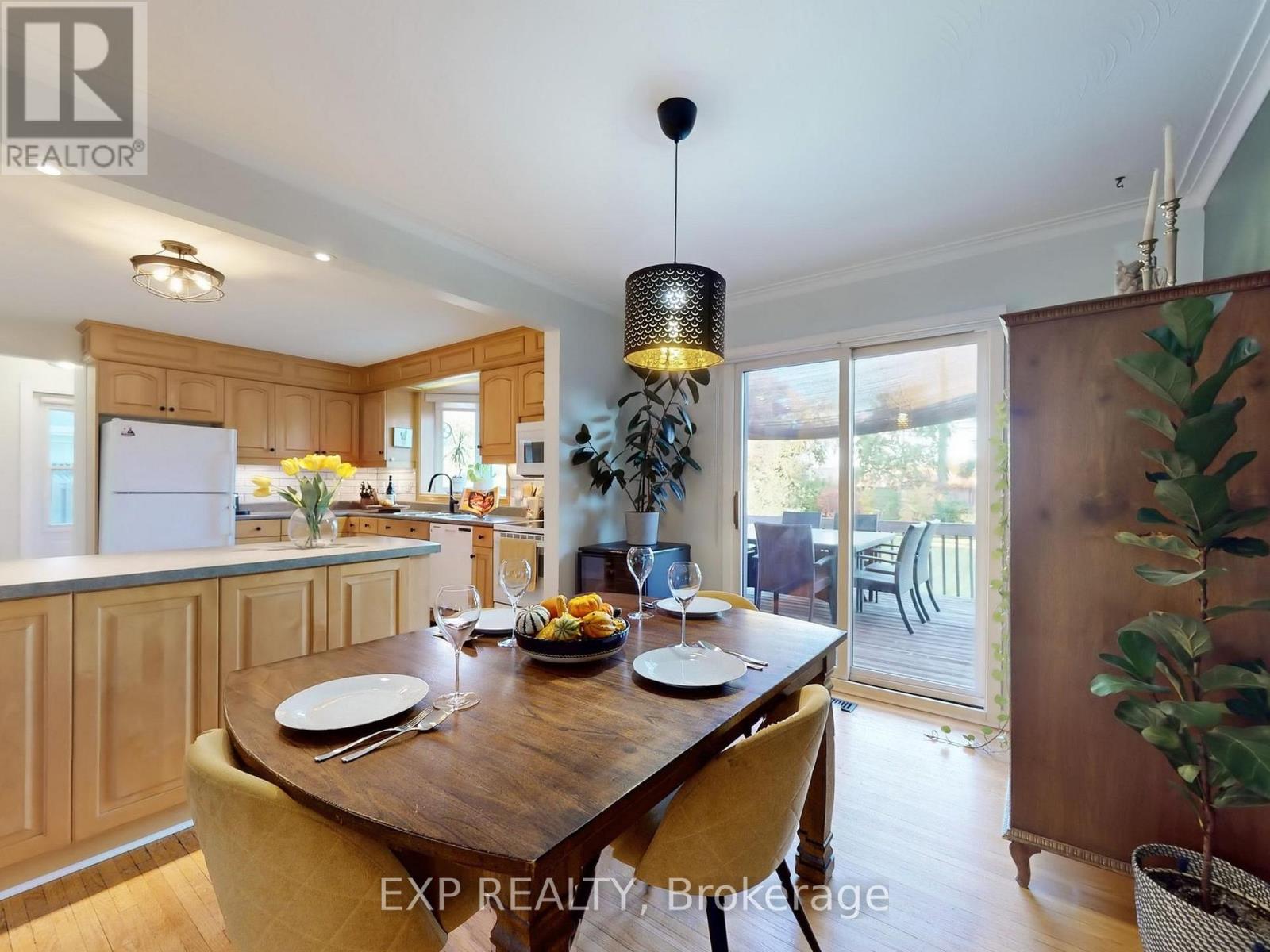 22 Chestnut Avenue, Brampton, Ontario  L6X 2A5 - Photo 9 - W13013440