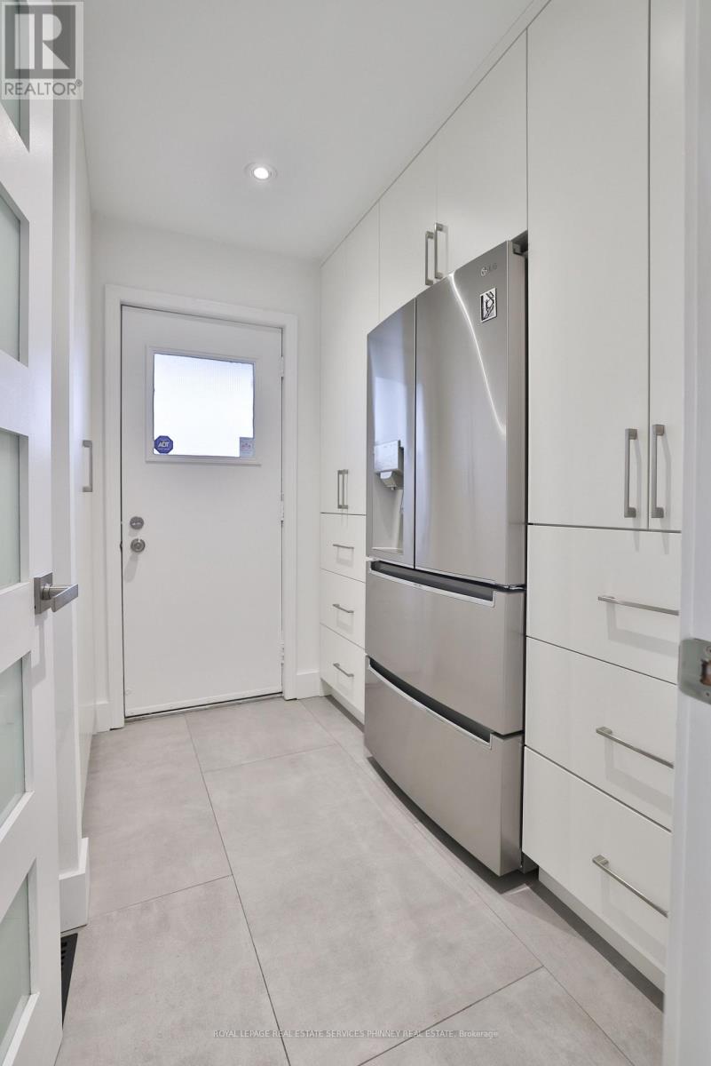 3 Shaver Avenue S, Toronto, Ontario  M9B 3S7 - Photo 16 - W13013450