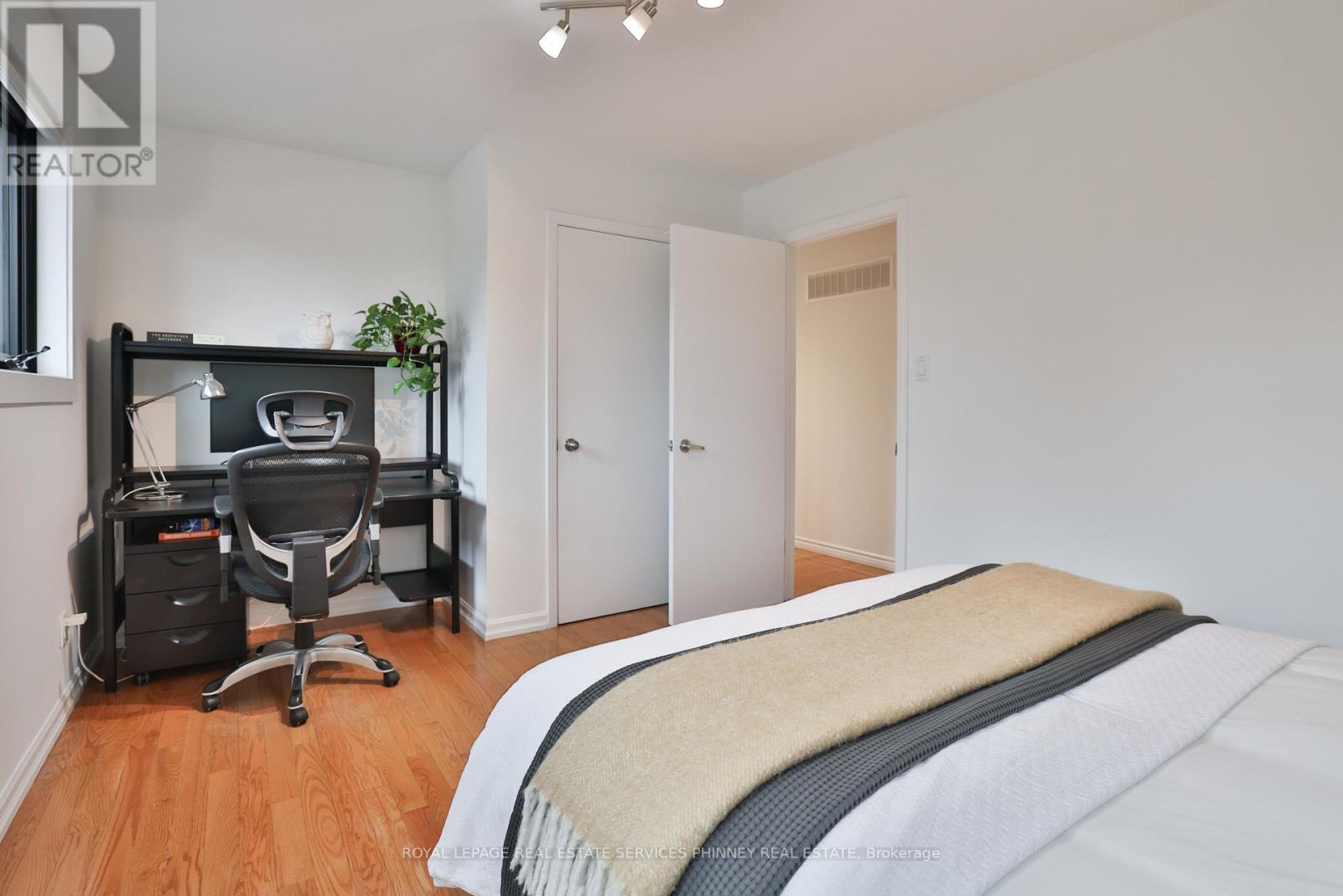 3 Shaver Avenue S, Toronto, Ontario  M9B 3S7 - Photo 28 - W13013450