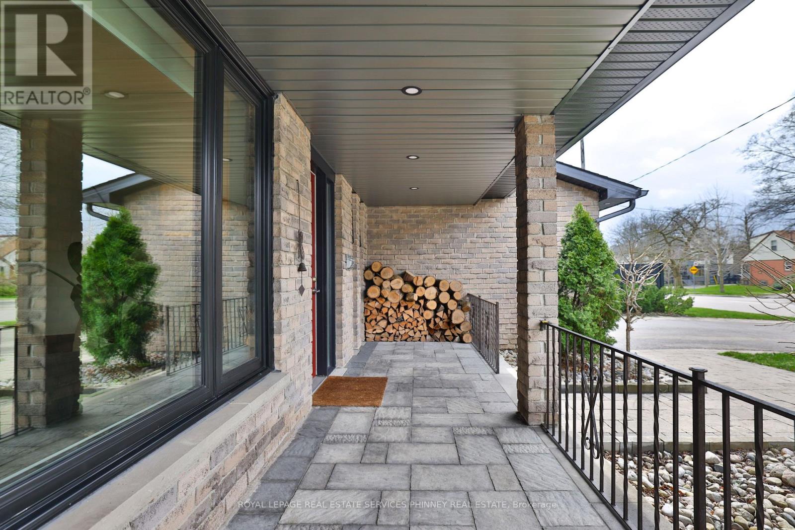 3 Shaver Avenue S, Toronto, Ontario  M9B 3S7 - Photo 4 - W13013450