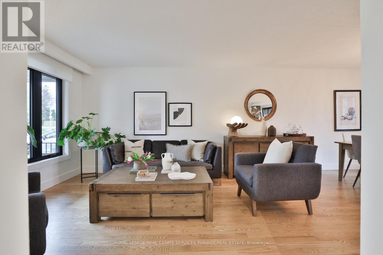 3 Shaver Avenue S, Toronto, Ontario  M9B 3S7 - Photo 8 - W13013450